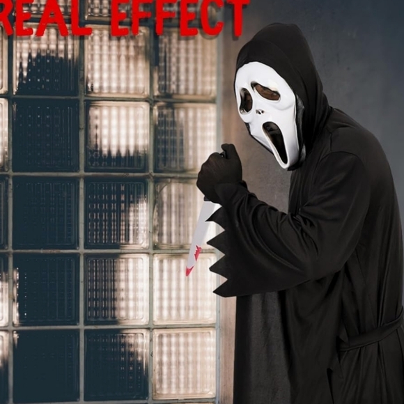 Scream Mask And Robe - Picture 2 of 16